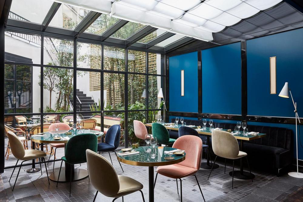 Le Roch Hotel & Spa Paris - Gallery - Restaurant - glass wall