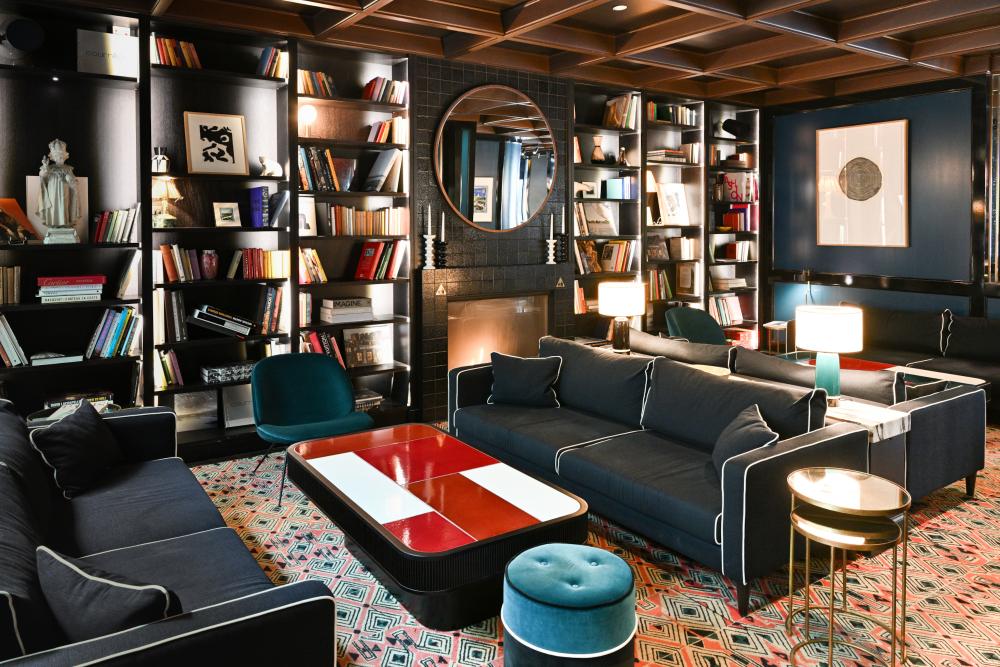 Le Roch Hotel & Spa Paris - Lobby bleu design Sarah Lavoine