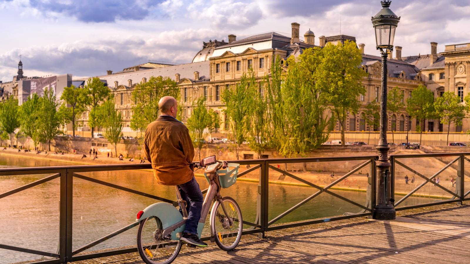 Discovering Paris by Bike: Freedom and Adventure in the City of Light